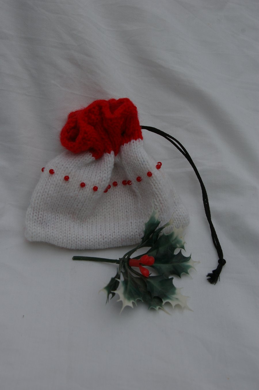 Gift Bag Draw String Bag in White with Red Top and Red Beads