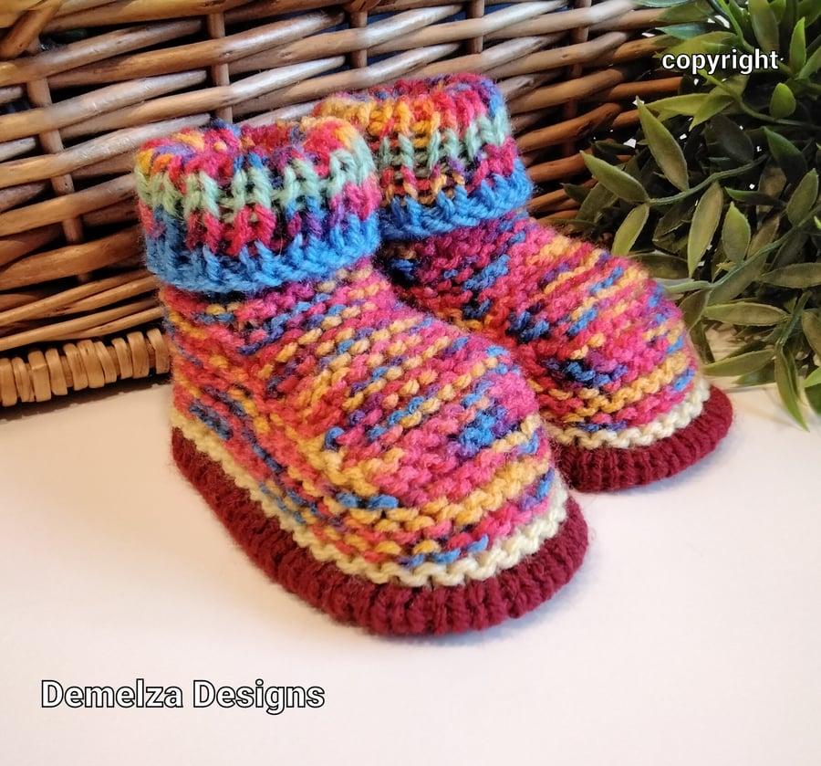 Gender Neutral Funky Bright Baby Booties 0-6 months size 