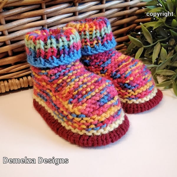 Gender Neutral Funky Bright Baby Booties 0-6 months size 