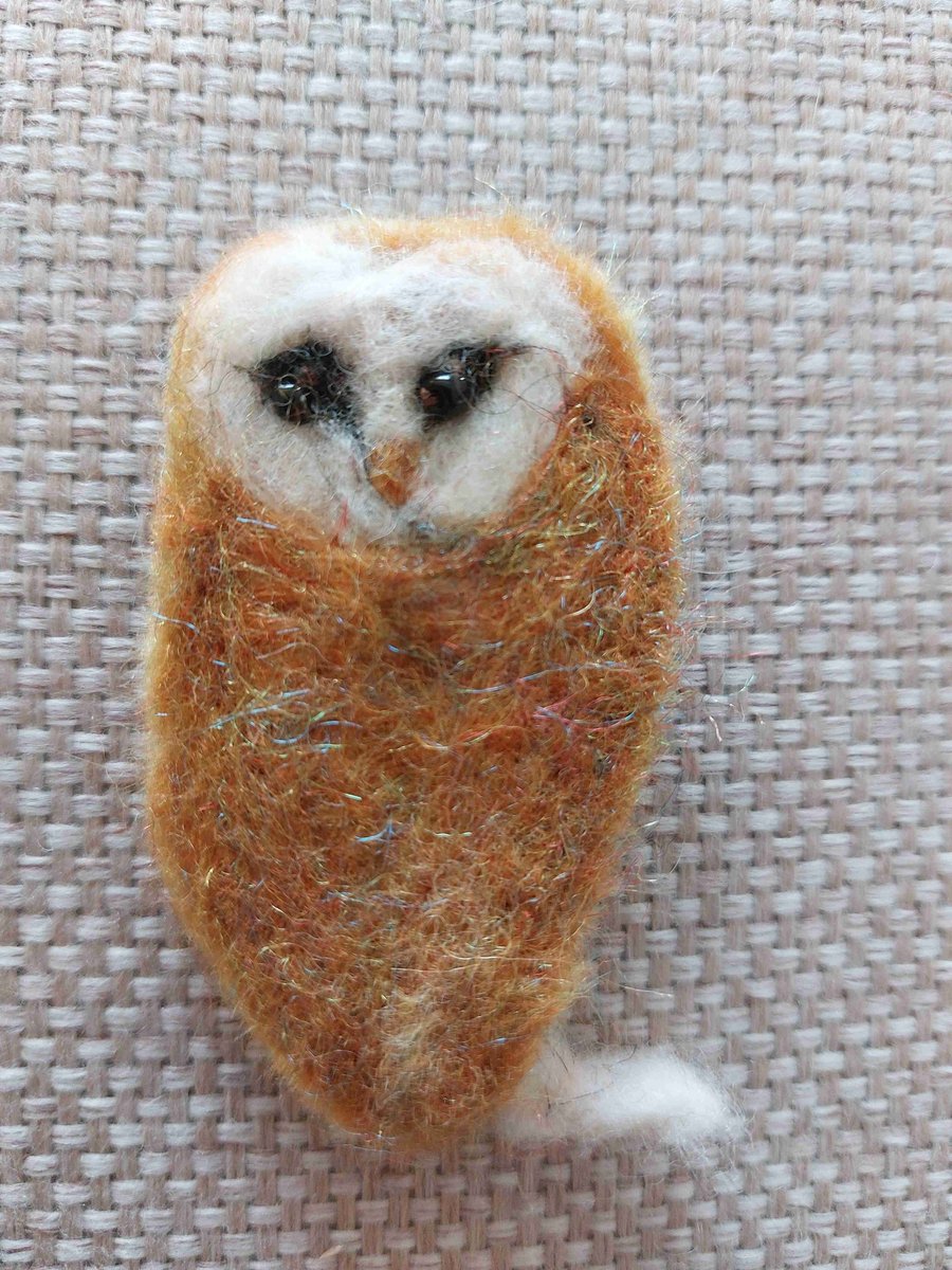 BarnOwl Barn Owl Brooch pin handmade needle Felt.