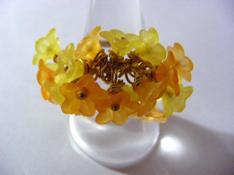 Adjustable Daffodil Cluster Ring.