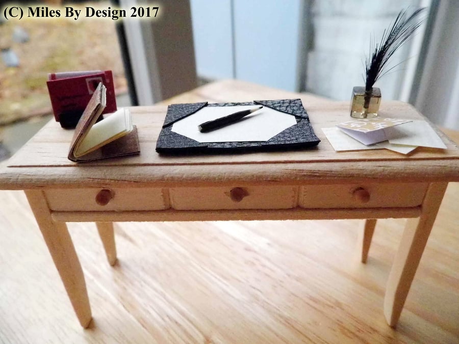 1:12 Scale Writing Desk Accessories