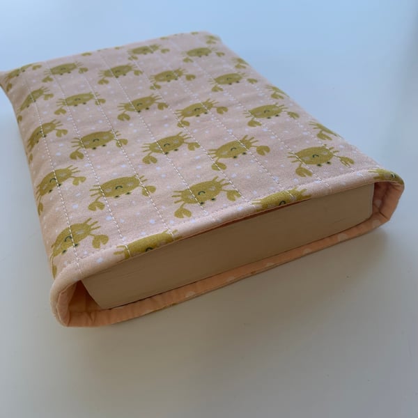 Crab Print Quilted Fabric Book Sleeve - Medium