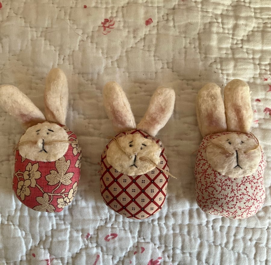 Easter bunnies set of three