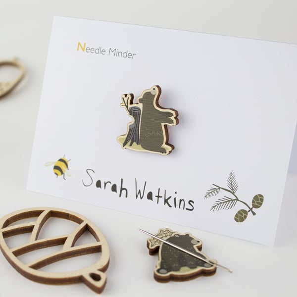 2 Bears Magnetic Needle Pin Minder