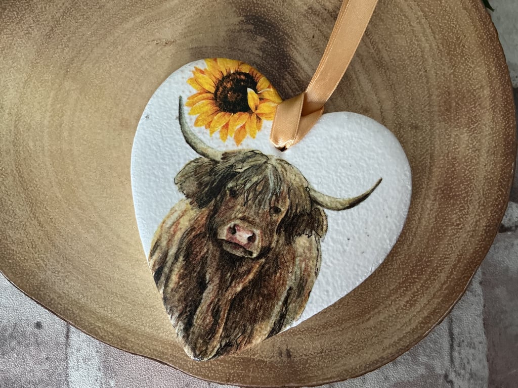 Hanging Heart. Highland Cow. Sunflower.
