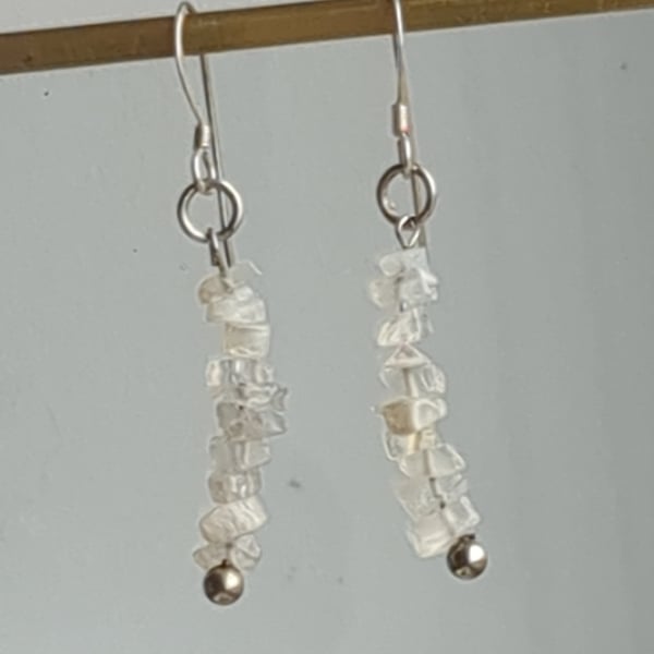 Quartz dangle earrings 