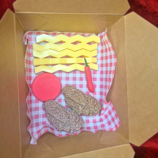 Novelty Fast Food Wax Melts Selection Gift Box two pieces fried chicken Fries