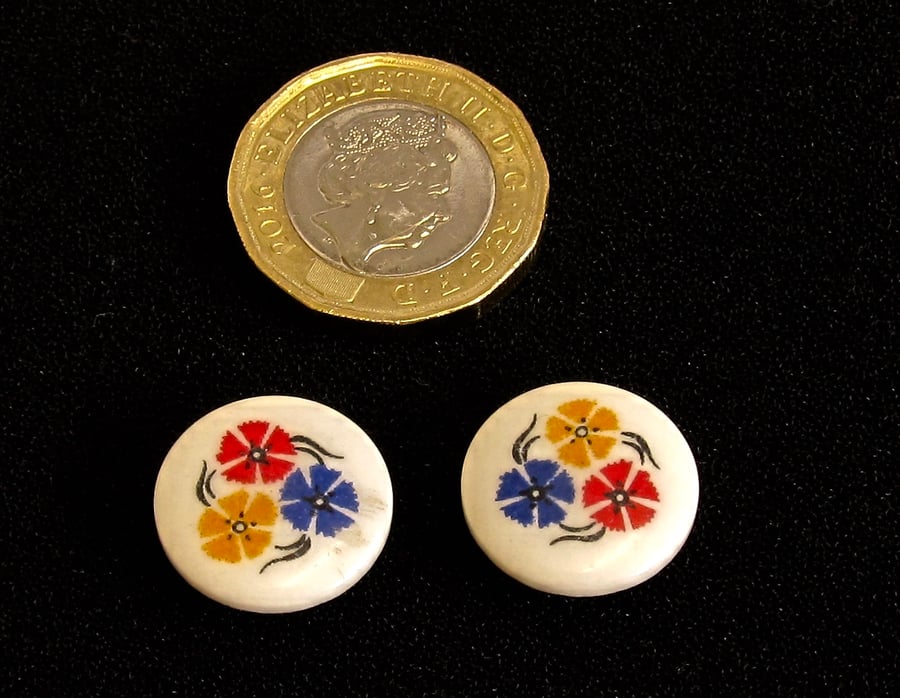Vintage Buttons: Red, Yellow and Blue Flowers on White 2x 17mm