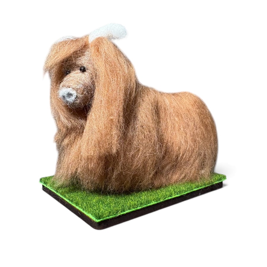 Highland cow, needle felted model, woollen sculpture