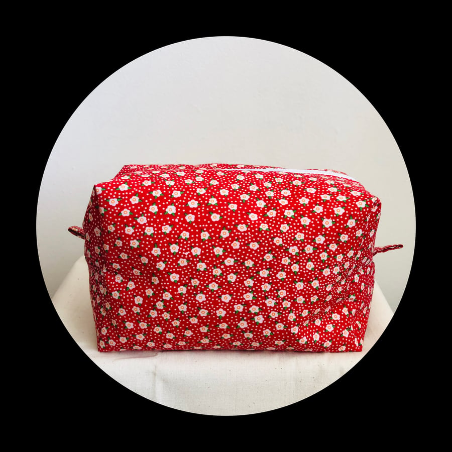 Red floral toiletry or makeup bag...fully lined.