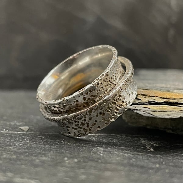 Spinner Ring “Stippled”