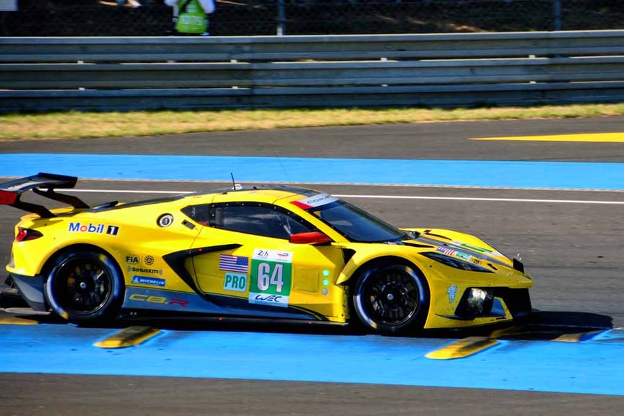 Chevrolet Corvette C8R 24 Hours of Le Mans 2022 18"X12" Print