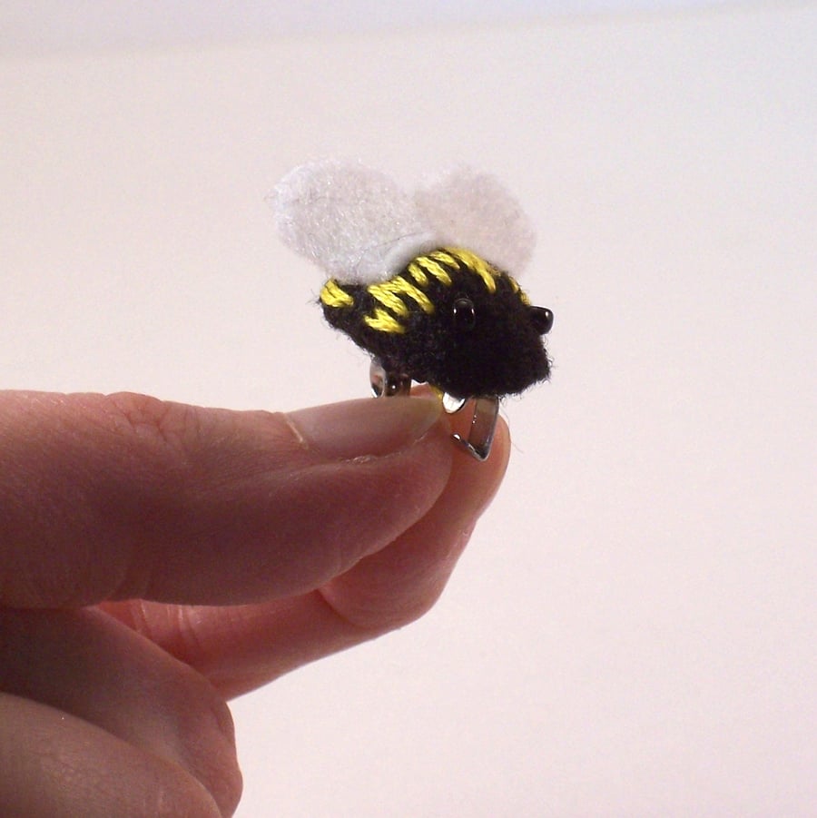 Made to order hand stitched felt bumblebee brooch