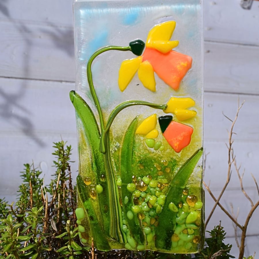 Cheerful Fused Glass Daffodil Plant Stake. Perfect gift for Gardeners. Decor