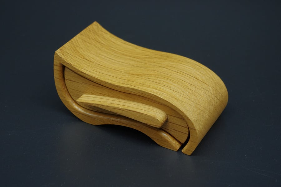 Handmade small wooden trinket, jewel box. Bandsaw Box.