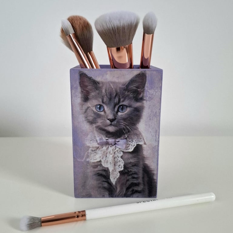 Hand-Crafted Wooden Makeup Brush Holder, Vintage Lavender Kitten Design