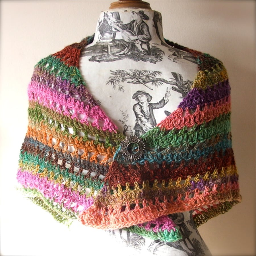  Triangular Crochet Shawl In Rainbow