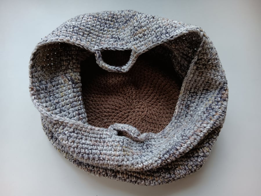 Crochet Basket Bag (Sandy Beach) - holds so much!