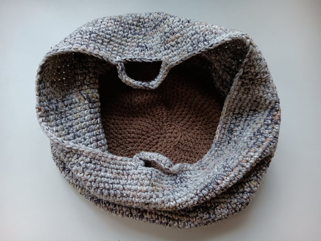 Crochet Basket Bag (Sandy Beach) - holds so much!