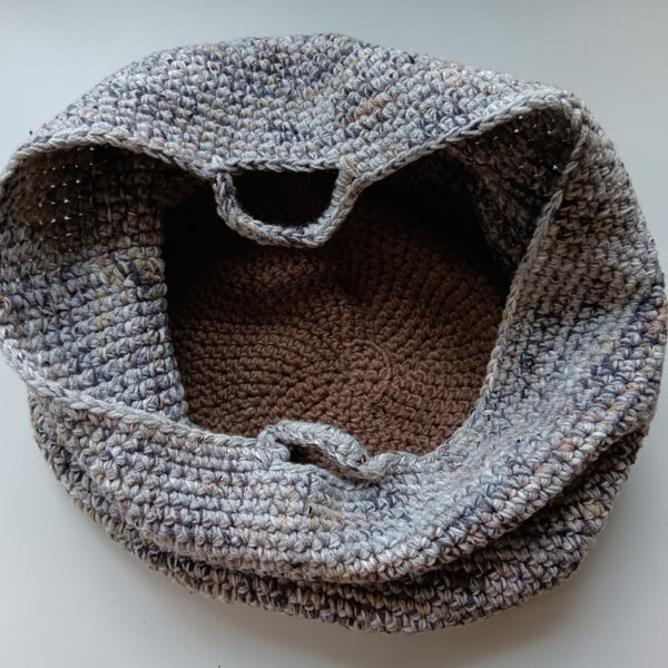 Crochet Basket Bag (Sandy Beach) - holds so much!