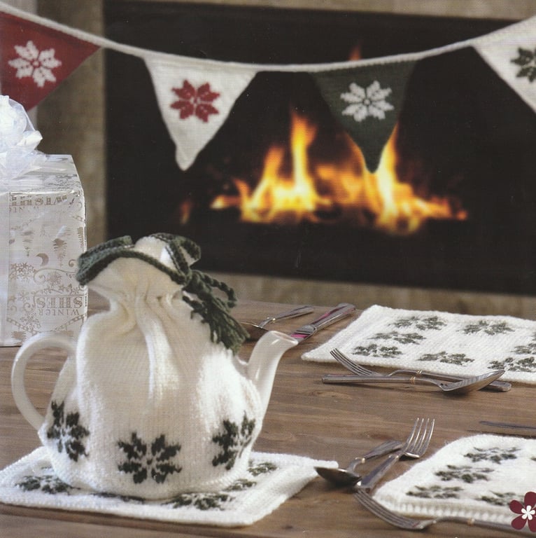 VINTAGE KNITTING PATTERN Snowflake Tea Cosy Set