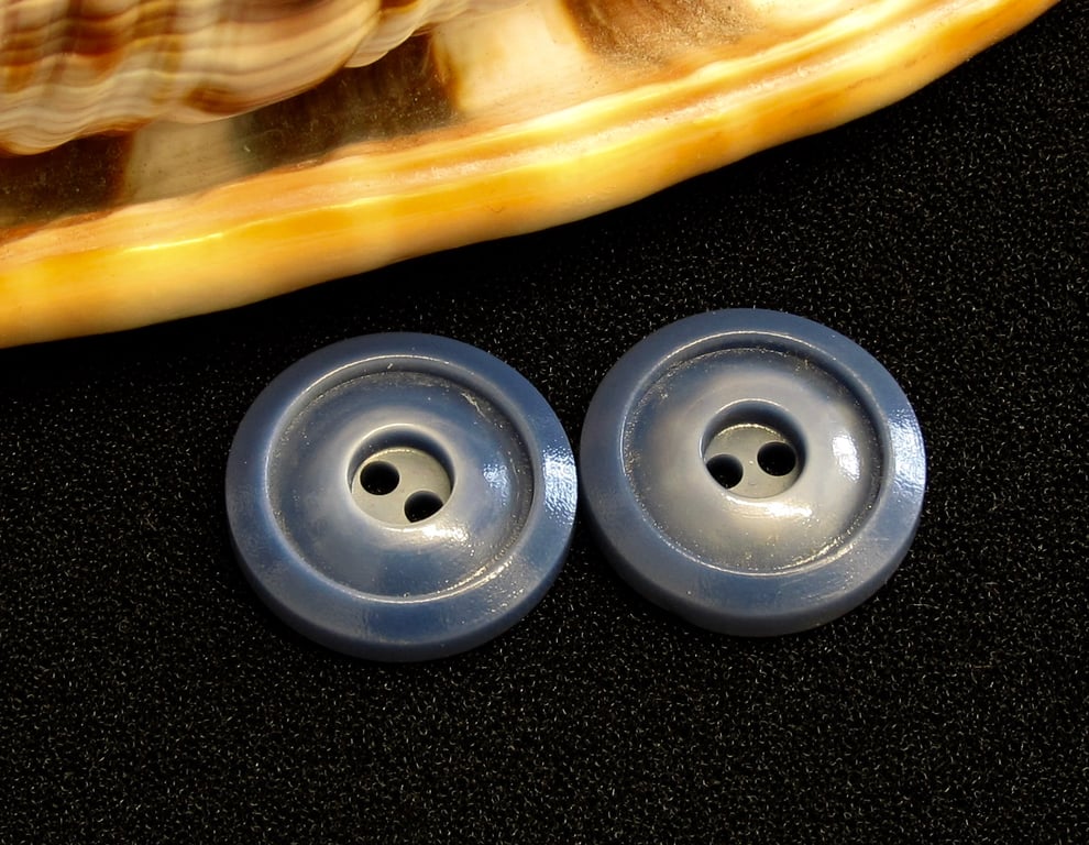Vintage Buttons: Dark Blue 2-Toned (Hombre Coloured) 2x19mm