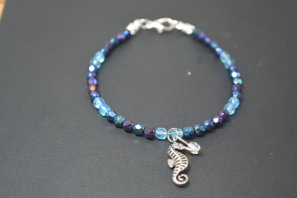 Seahorse charm bracelet (adult)