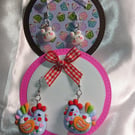 Earings with a cute design two pairs 