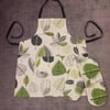 Prestigious Textiles 100% Cotton apron and oven glove set