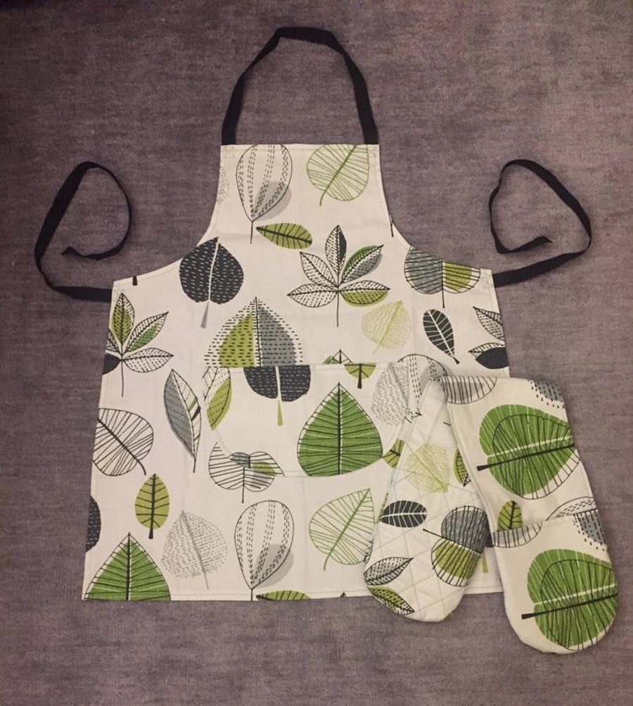 Prestigious Textiles 100% Cotton apron and oven glove set