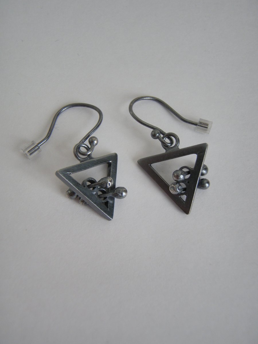 Triangle kinetic quirky earrings, interactive fidget, small oxidized silver.
