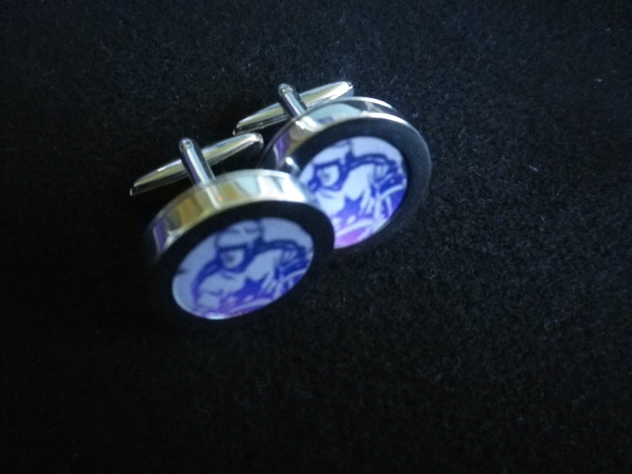 Ice Hockey cufflinks, great image of this robust sport,free UK shipping...