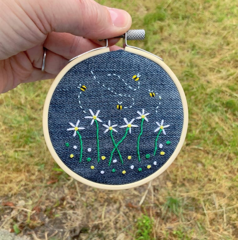 Recycled Denim. Daisy Hoop. Embroidered Hoop. Flower Hoop. Embroidery Hoop. 