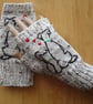 Knitted Fingerless Gloves With Embroidered Dog And Cat (J177) - Image 3