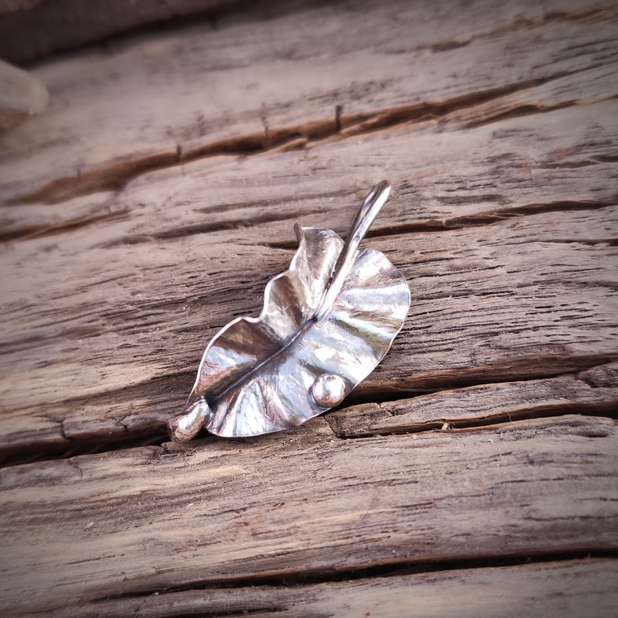 Sterling silver pendant - leaf with dew