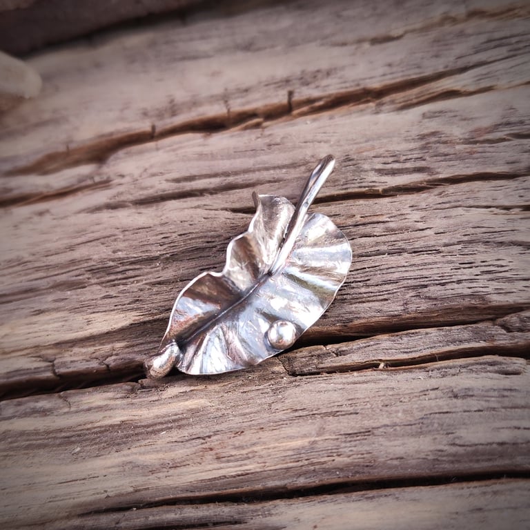 Sterling silver pendant - leaf with dew