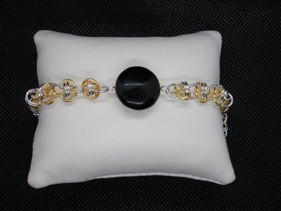 SALE - Agate chainmaille bracelet