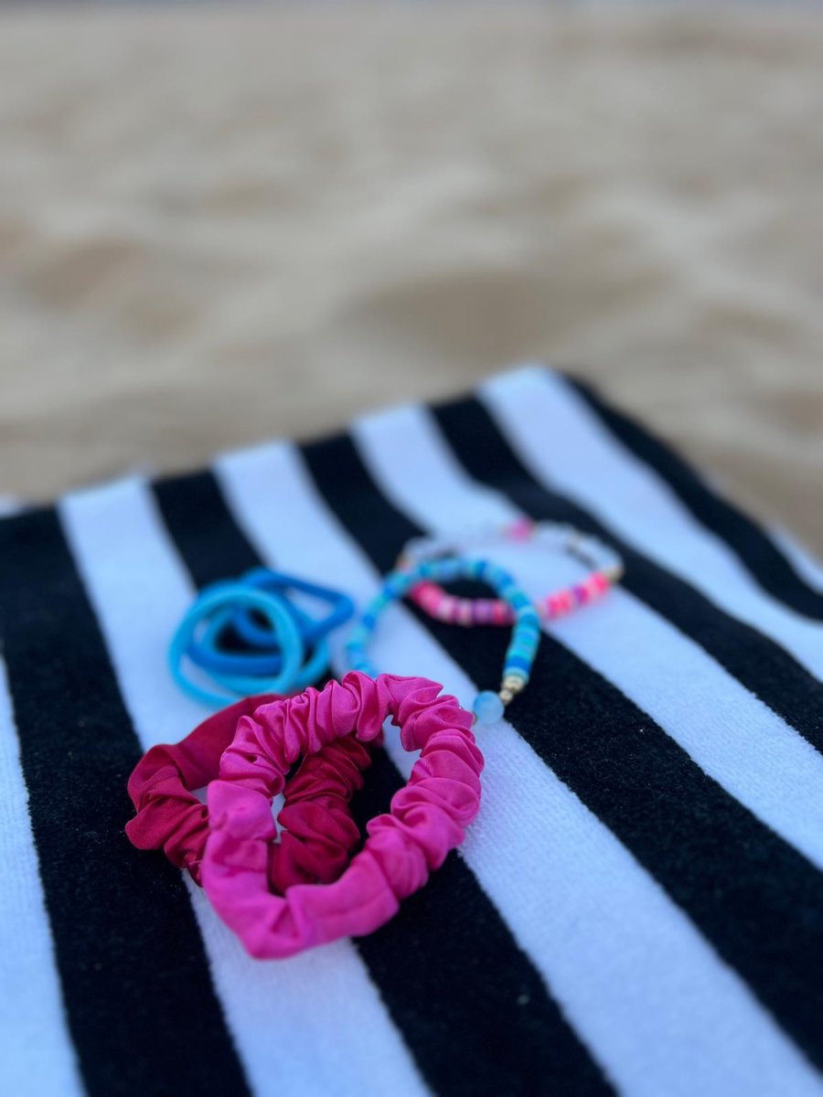 'Shake it off!' Taylor Swift inspired Clay Bead Bracelet Set