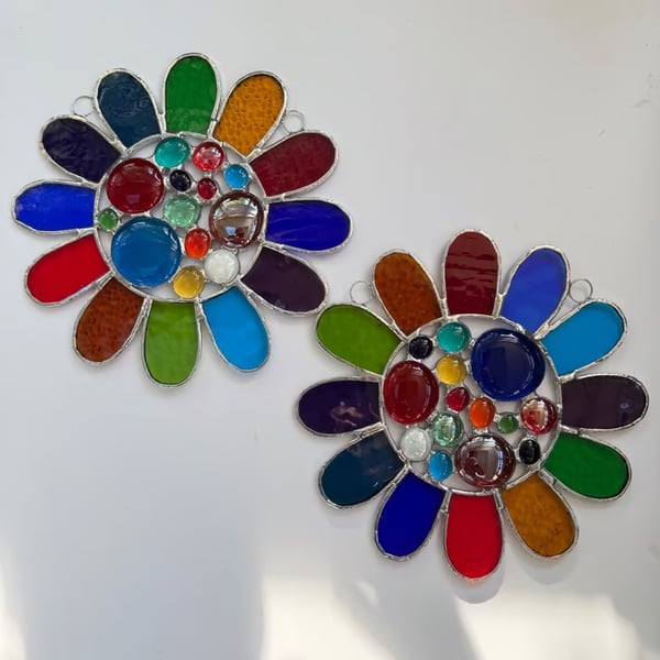 Stained Glass Bead Daisy Suncatcher - Daisy - Handmade Window Decoration - Mulri