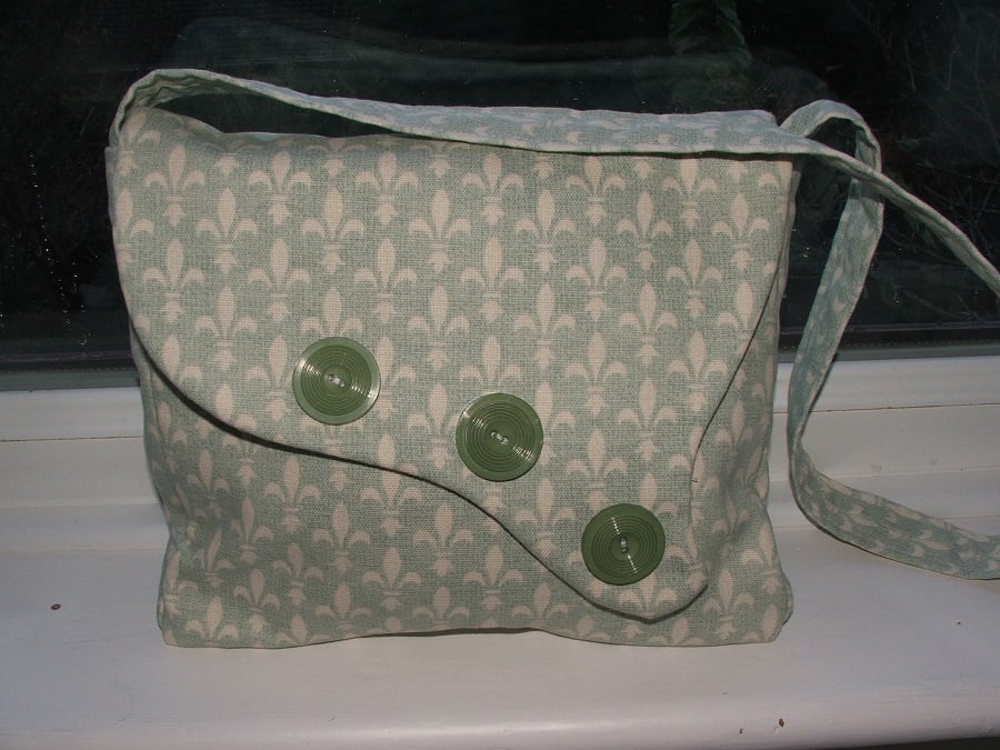 Shoulder bag vintage 1930's style green cream