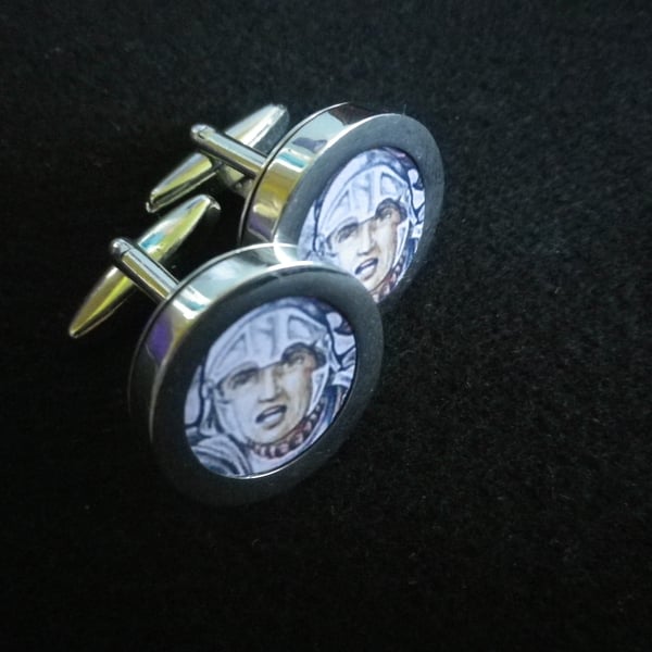 Sir Lancelot cufflinks, free shipping, gift wrapped, dramatic image, Ref 1234.