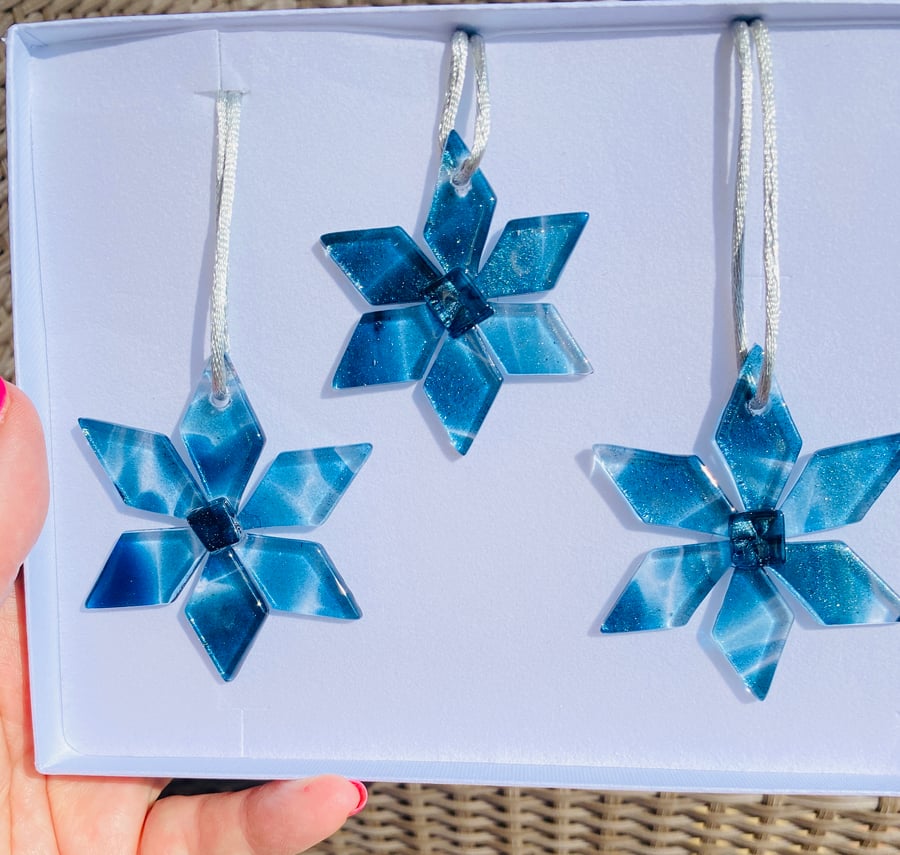 Gorgeous fused  glass snowflakes - boxed Christmas decorations