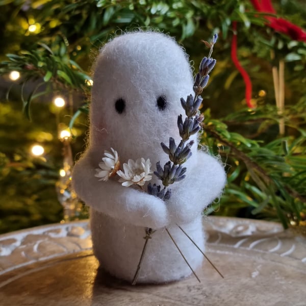 Needlefelt Ghost - Lavender Bloom