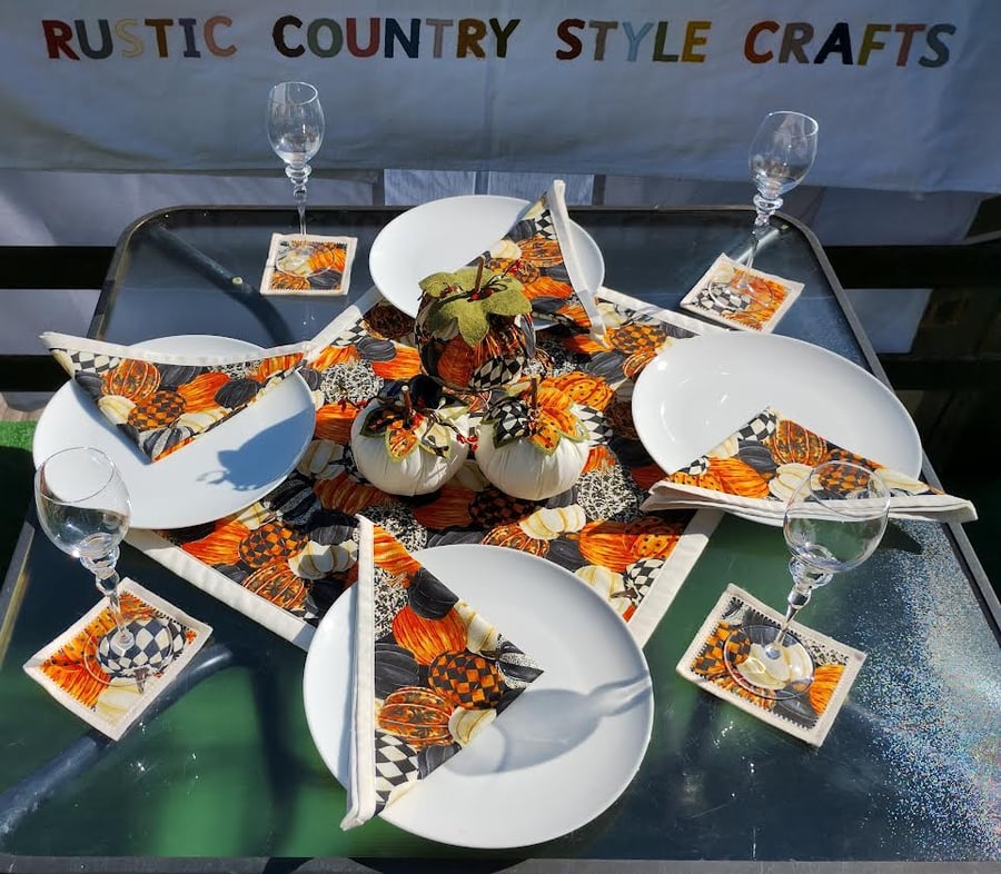 Pumpkins Table Setting