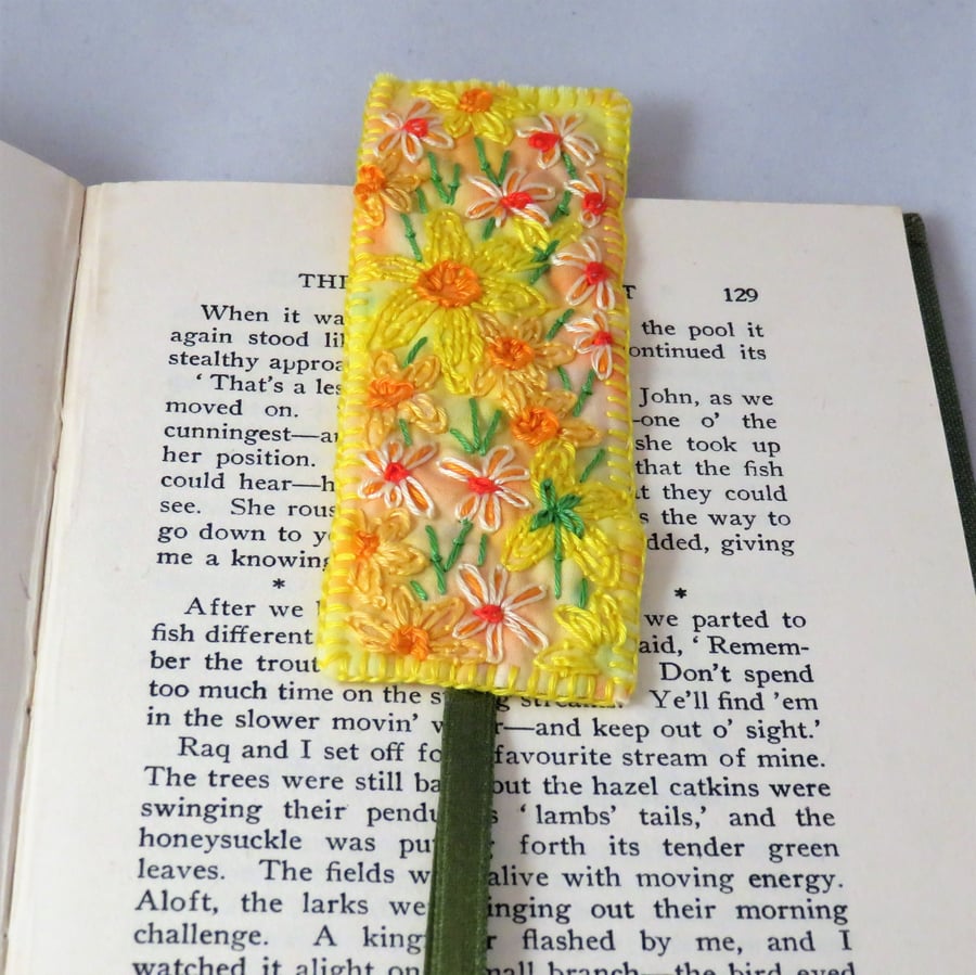 Daffodils Bookmark - embroidered and painted