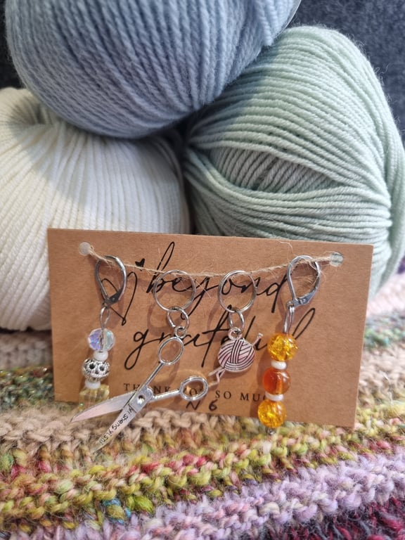 Mixed stitch markers 