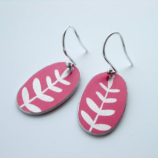 Burgundy leaf oval earrings 