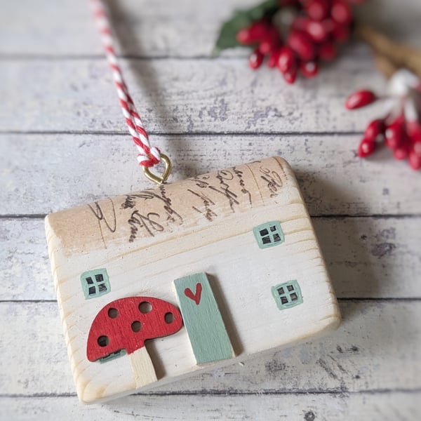 Wooden Hand Painted House Hanging Decoration
