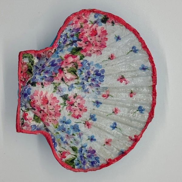 Scallop shell jewellery tray - pink floral 